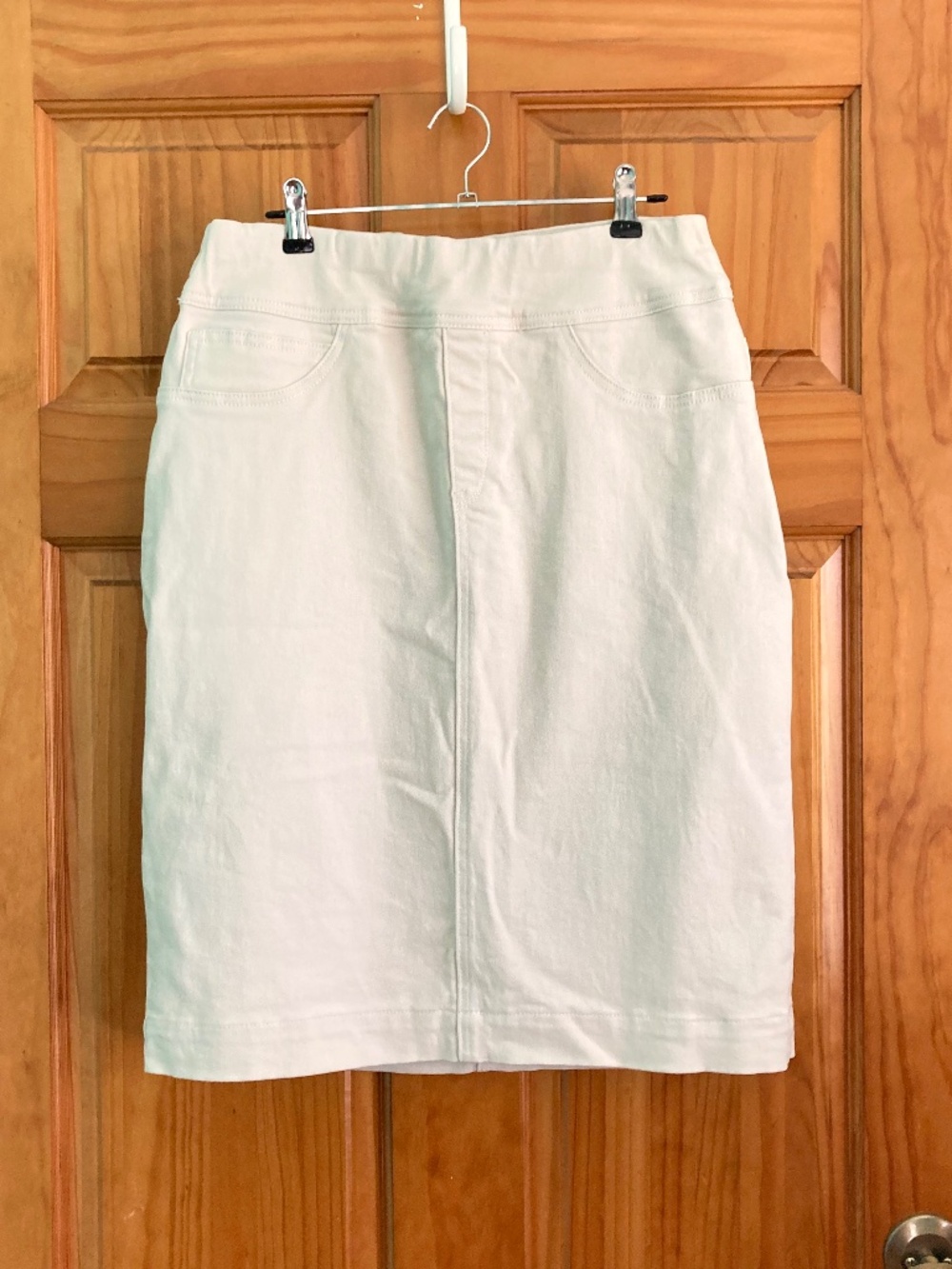 Women’s size 6 Main Street Exchange “Sara” skirt in Alabaster, stretch denim - Picture 4 of 8